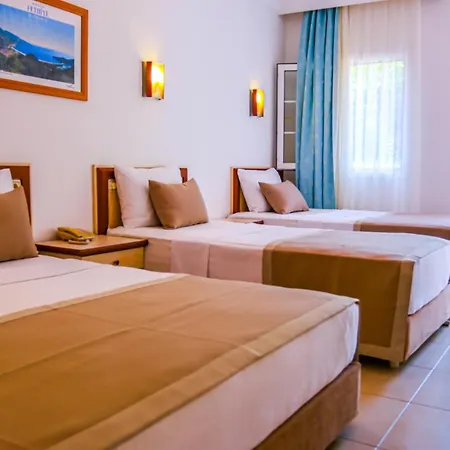 Ξενοδοχείο Turquoise 4*